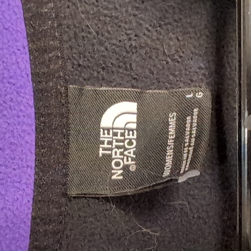 The North Face Purple and Black Fleece Pullover - Picture 3 of 3